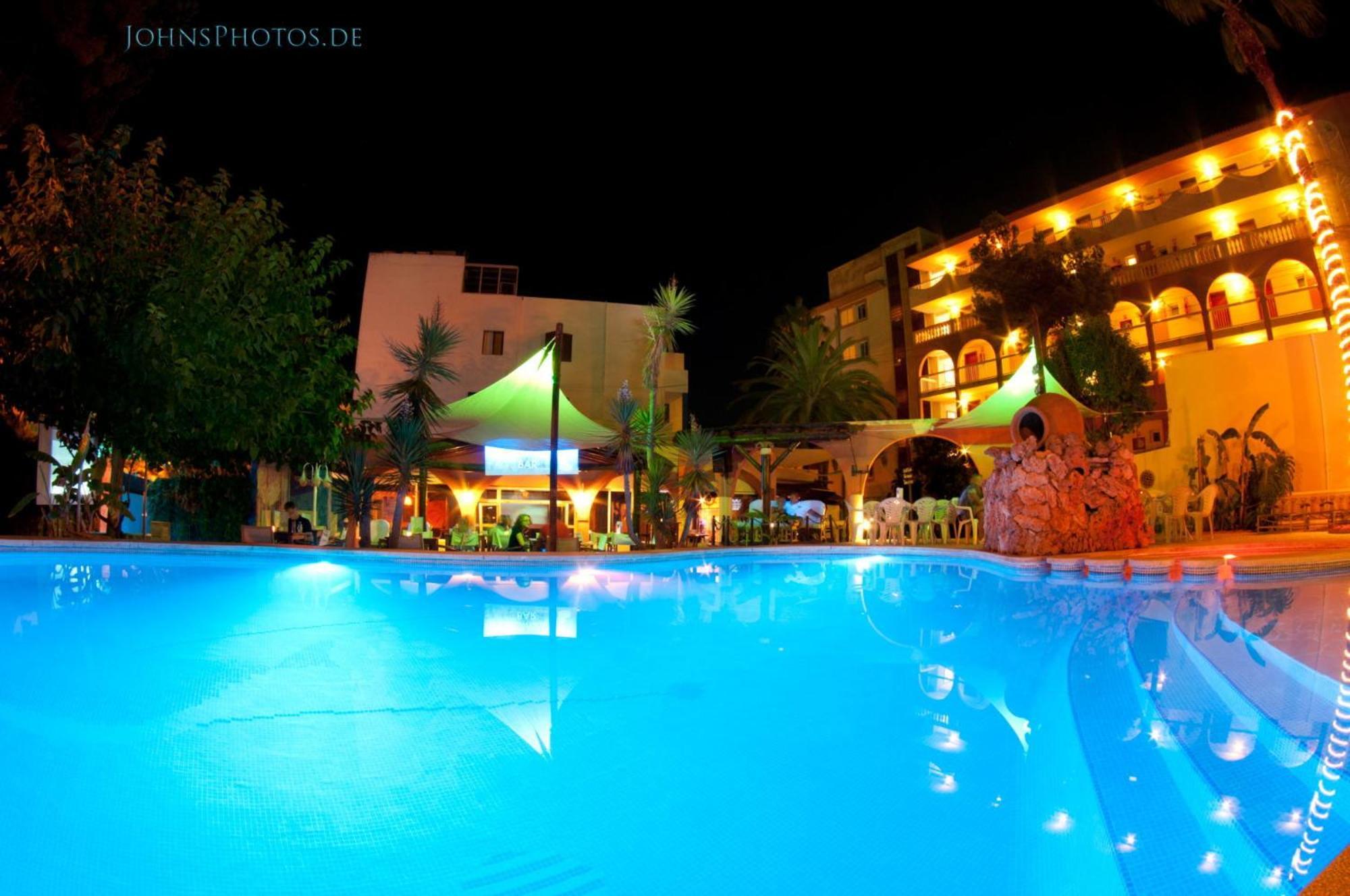 Mini Golf Apartments Каньямель Экстерьер фото
